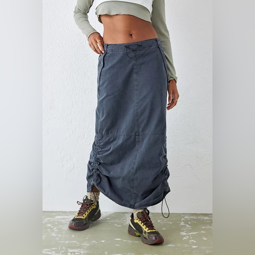 UO Maxi Poplin Utility Skirt